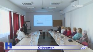 Híradó: Üléseztek